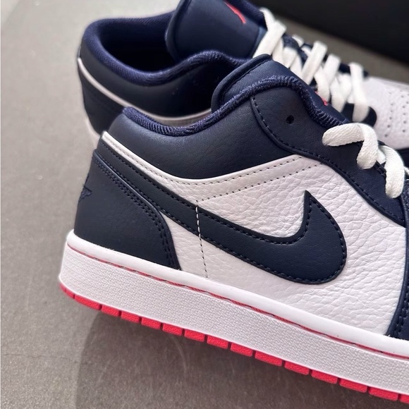 Nike Air Jordan Low - Dark Blue and White - Picture 5 of 6